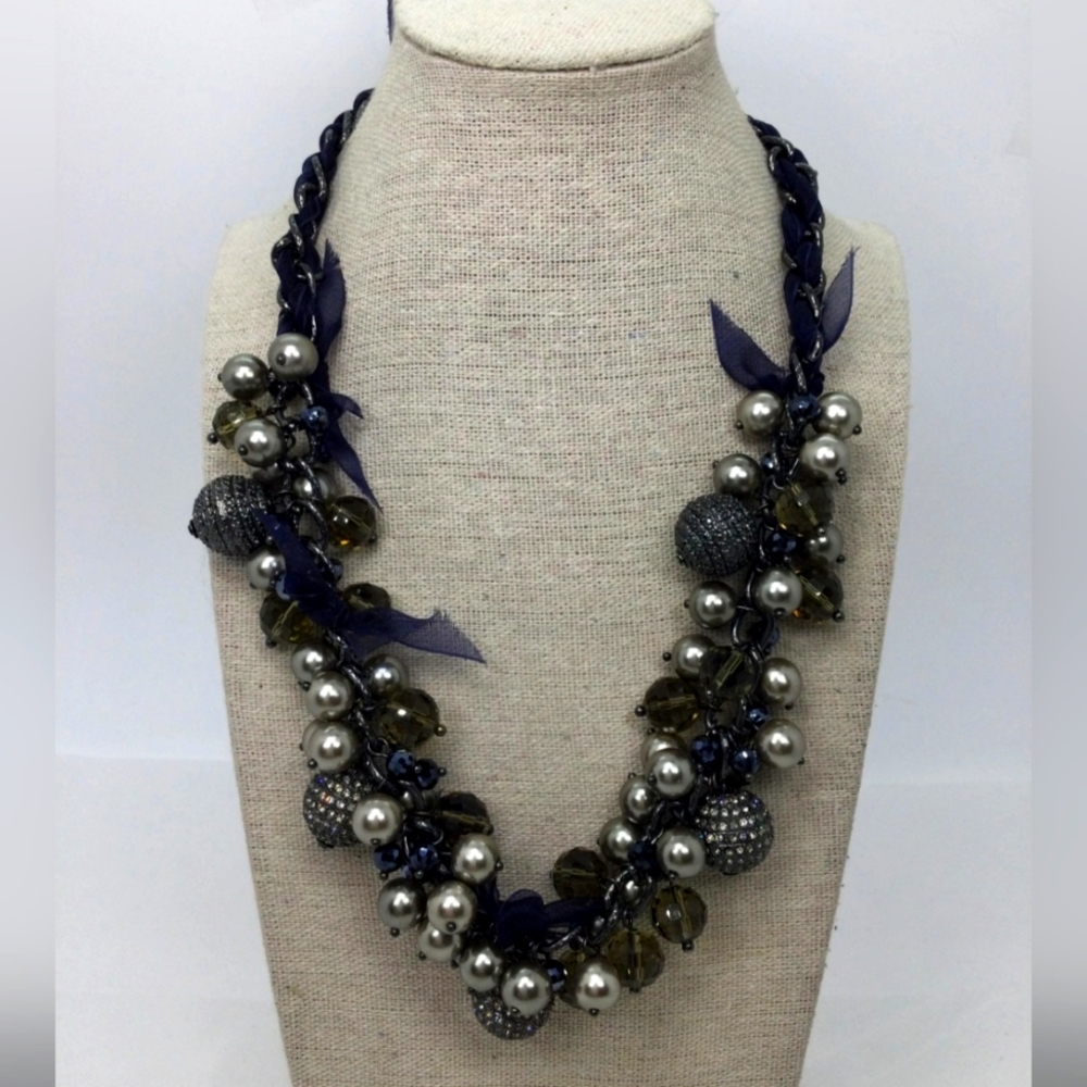Talbots Blue Gray Cluster Beaded Necklace 18"
